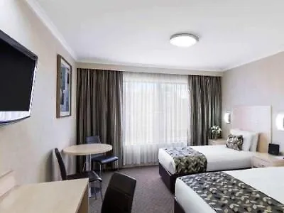 Garden City Hotel, Best Western Signature Collection Canberra 4*,