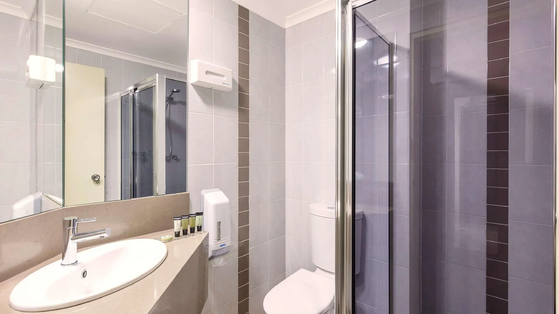 Garden City Hotel, Best Western Signature Collection Canberra Hotel