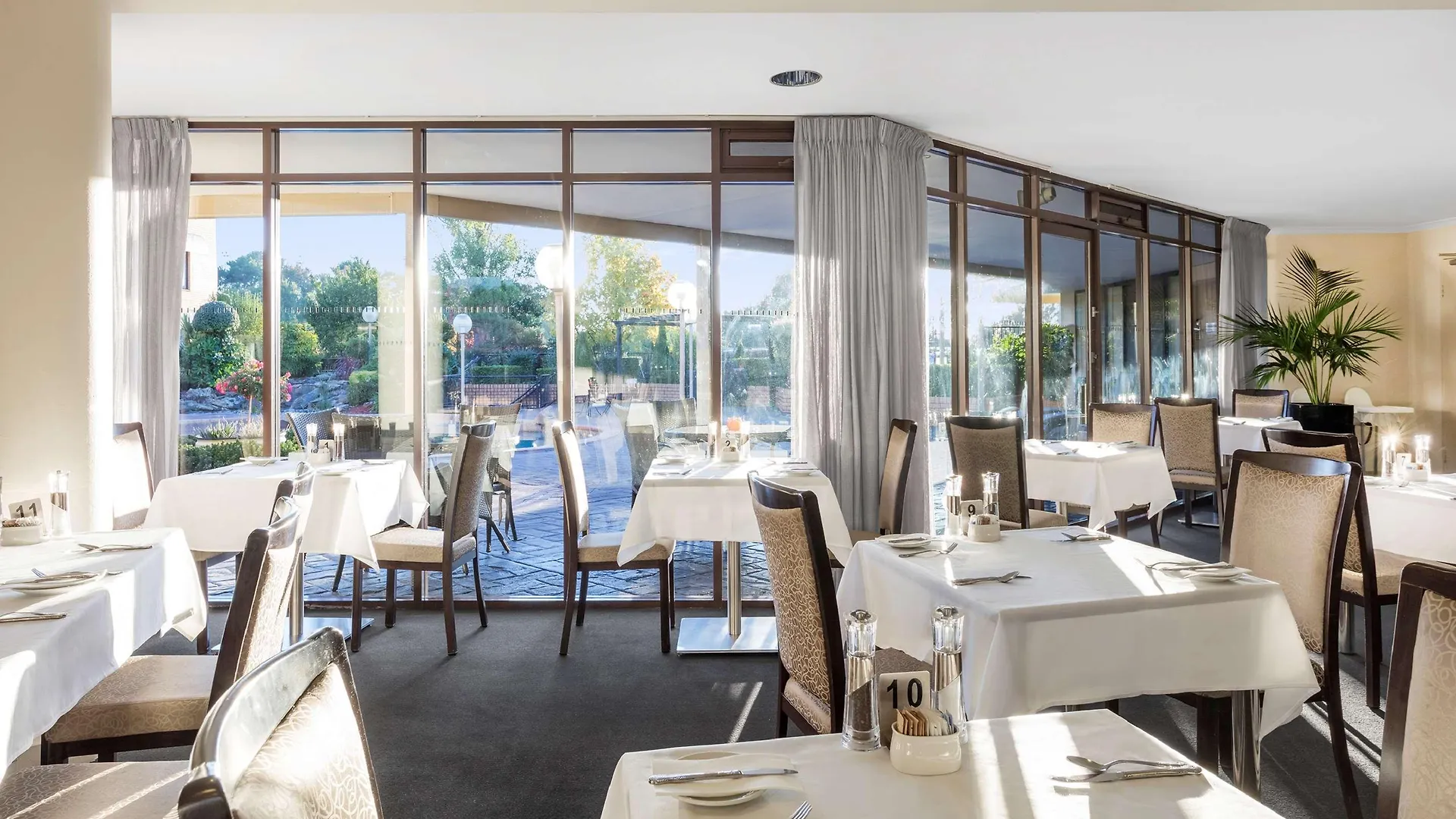 Hotel Garden City Hotel, Best Western Signature Collection Canberra